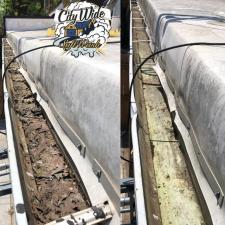 Commercial-Gutter-Cleaning-in-St-Louis-MO 1