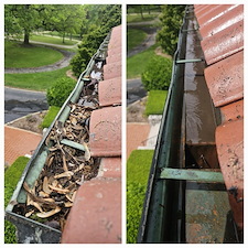 Gutter-Cleaning-in-Saint-Louis-MO 0